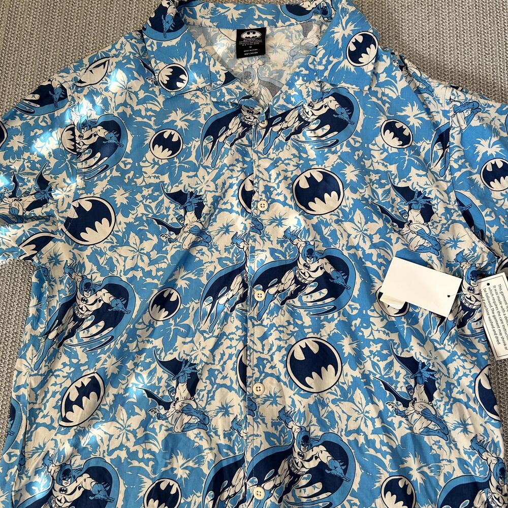 DC Comics Batman Floral Graphic‎ Shirt